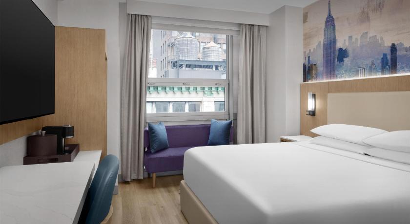 Image of 1 King Bed 1