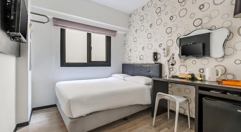Image of Deluxe Room 4