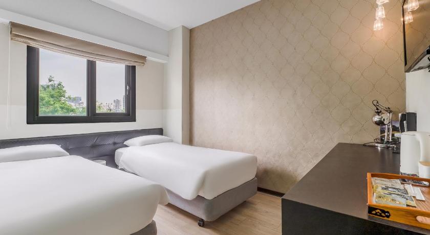 Image of Deluxe Twin Room 1