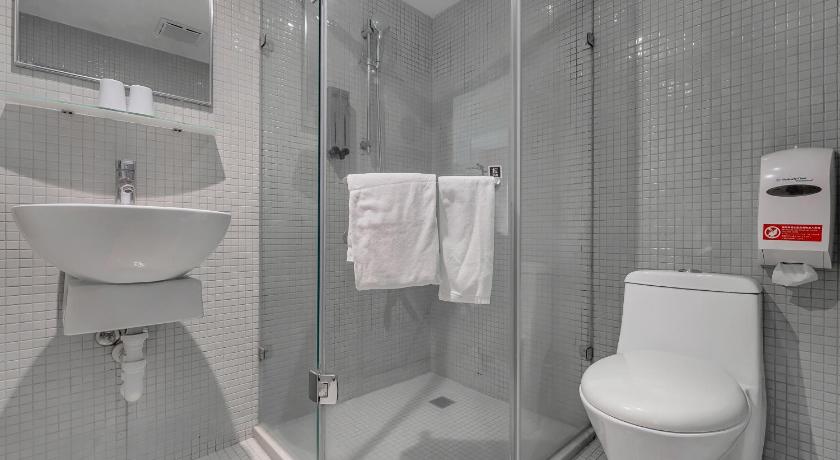 Image of Deluxe Twin Room 6
