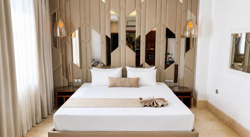 Image of Deluxe Junior Suite 3