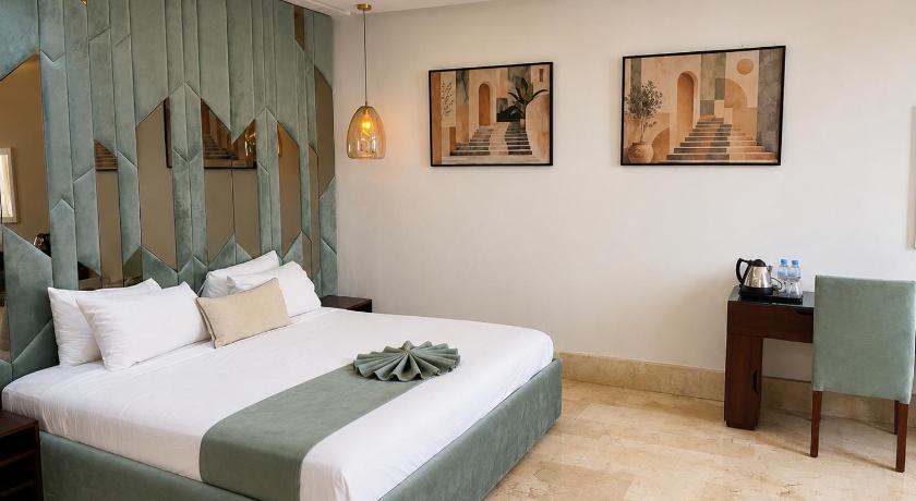 Image of Deluxe Family Suite 7