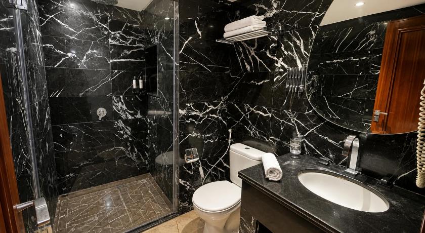Image of Deluxe Double or Twin 9