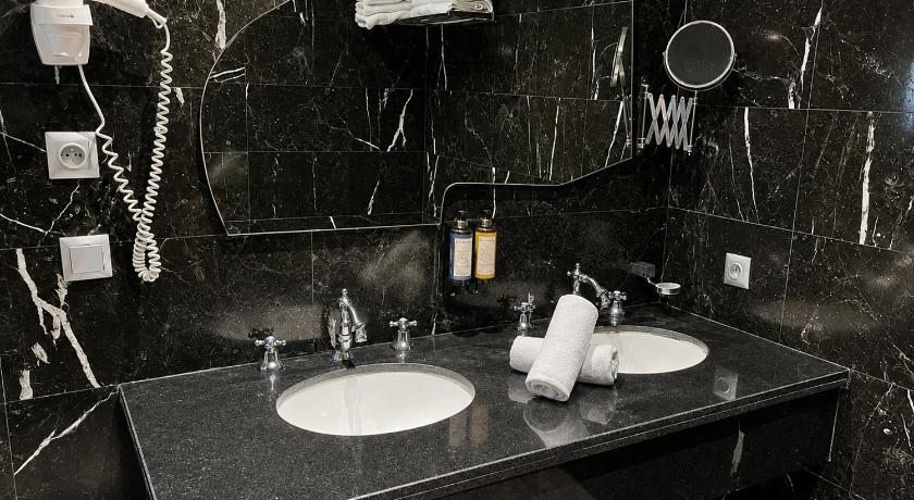 Image of Deluxe Junior Suite 2