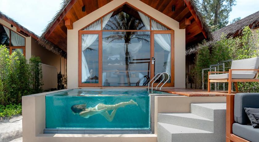 Zdjęcie: Sun Beachfront Pool Villa 1