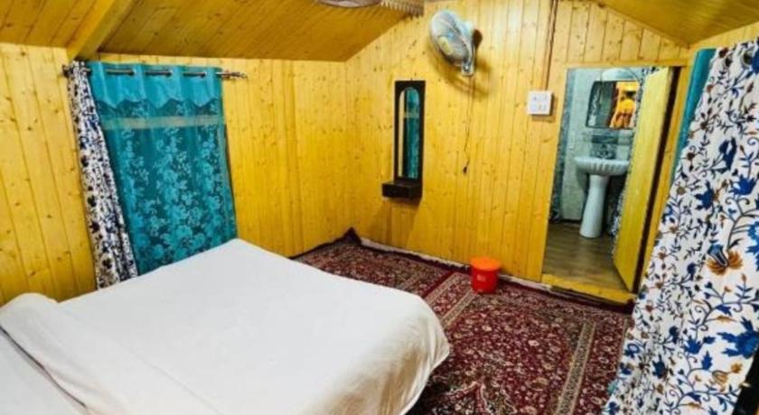 houseboat star ruby snow view - image 10