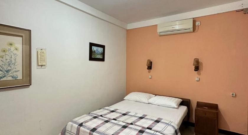 Enny's Guest House - image 12