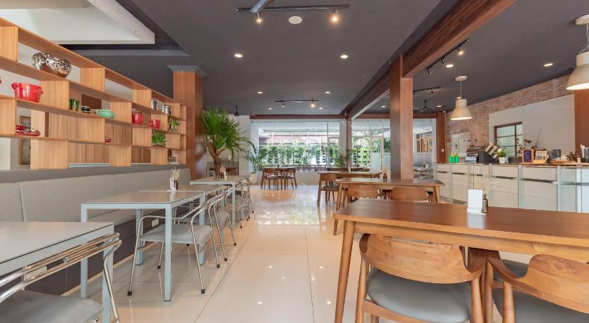 Hotel Yehezkiel Surapati Mitra RedDoorz - image 9
