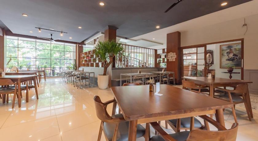 Hotel Yehezkiel Surapati Mitra RedDoorz - image 10