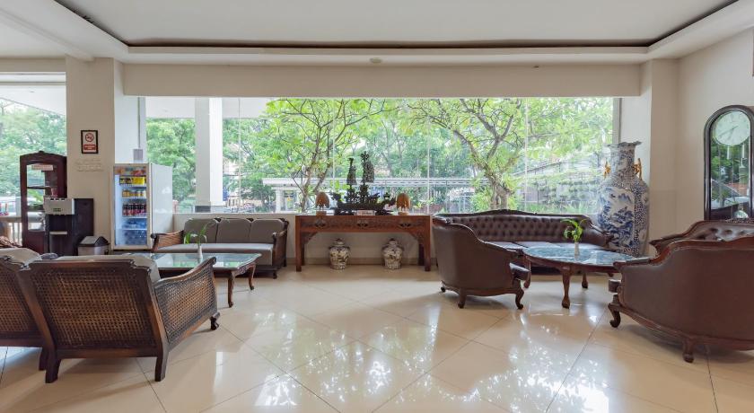 Hotel Yehezkiel Surapati Mitra RedDoorz - image 5