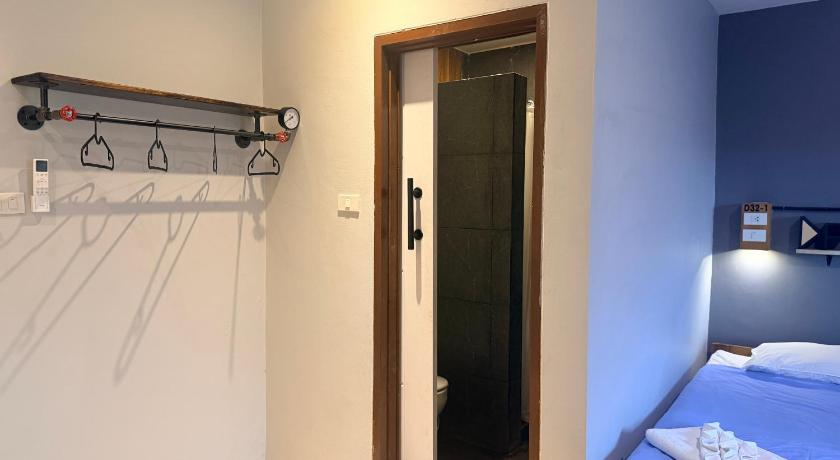 Image of Loft Triple Room with No balcony 12