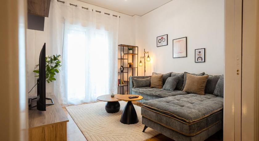 Photo de Modern & Cozy 1BR Apartment in Piraeus - Réservation à prix Agoda