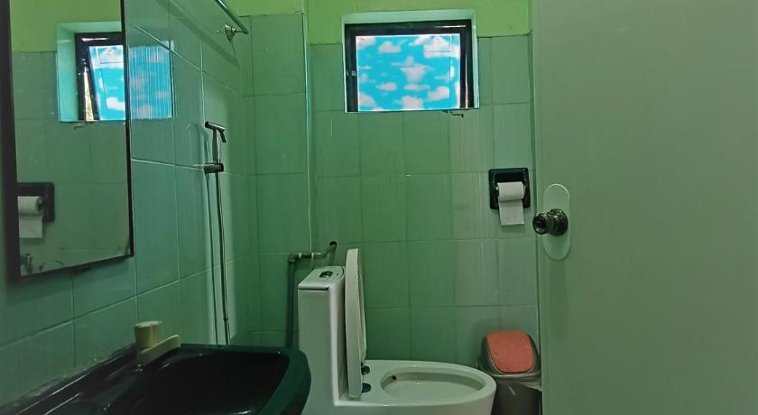 Image of Standard Triple Room 9