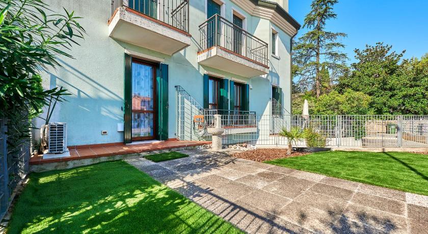 Dogi Beach House - Host Solution