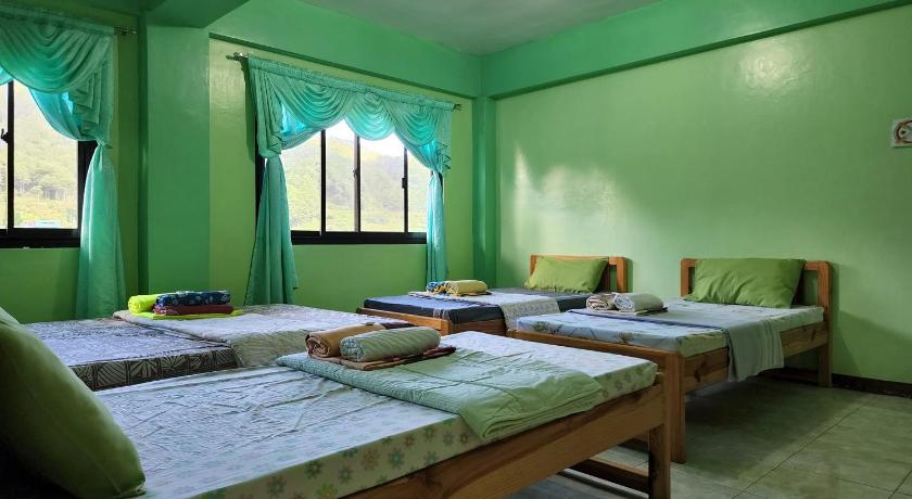Image of Standard Family Room 3
