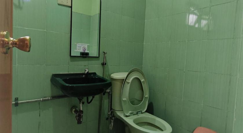 Image of 6-Bed Mixed Dormitory Room 16