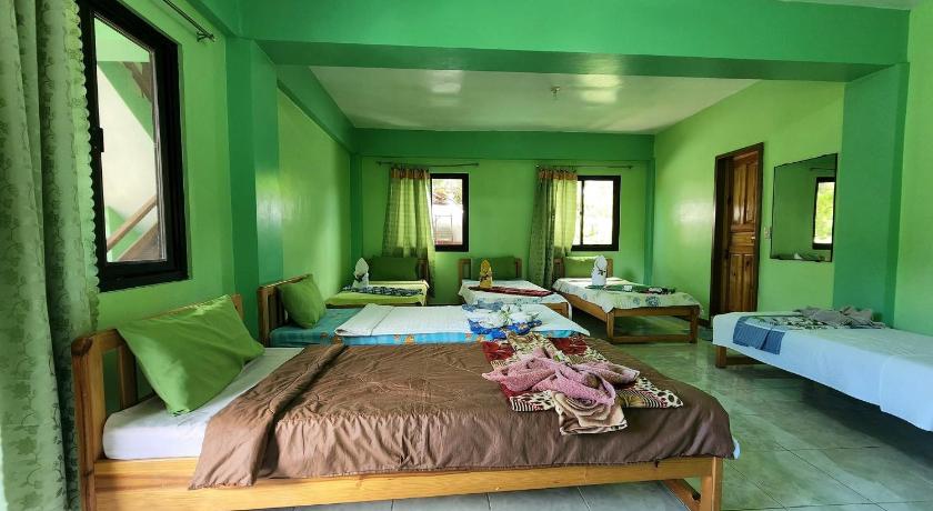 Image of 6-Bed Mixed Dormitory Room 0