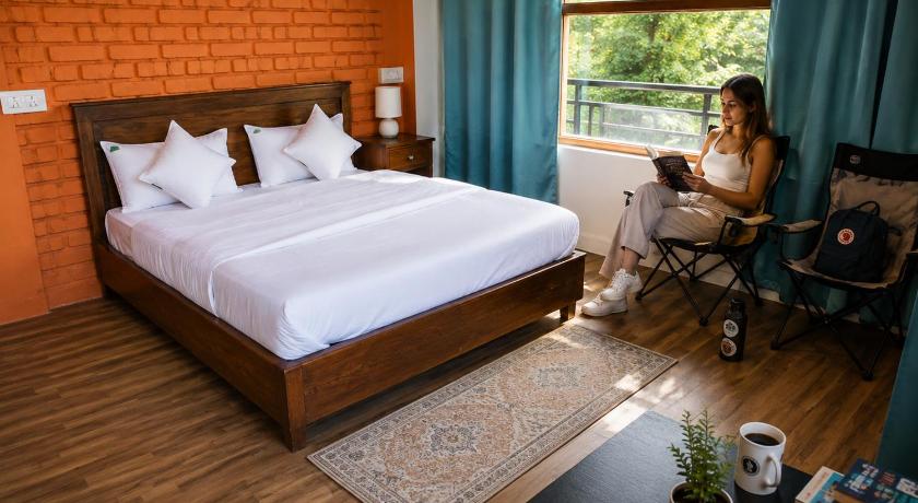 Deluxe Double Room with Balcony