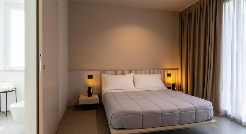 Amare Suite & Apartments