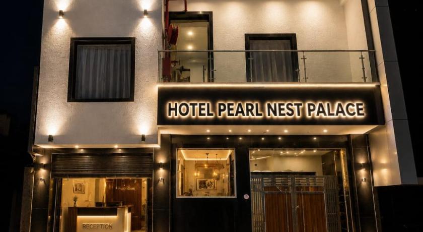 Hotel Pearl Nest Palace - image 2