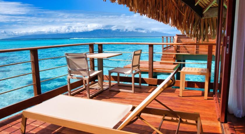 Fotografija Luxury Overwater Horizon Villa 1