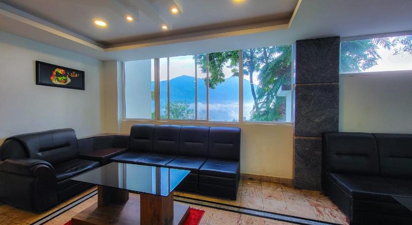 MUNNAR SUMMER CASTLE - image 20
