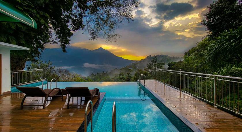 MUNNAR SUMMER CASTLE - image 2