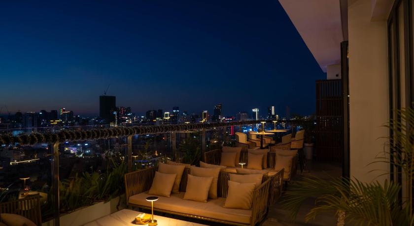 Living and Dining Above the City at Bassac Signature - image 8
