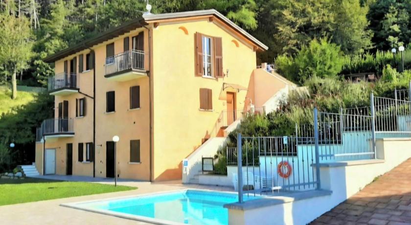 Ferienwohnung am Gardasee in Tignale, Pool, Seesicht, WLAN kostenlos