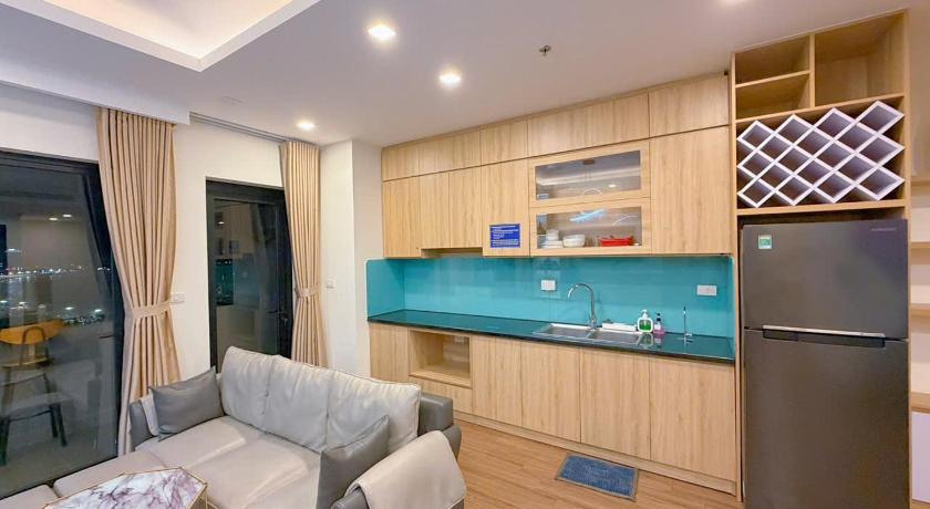 Image of Three-Bedroom Apartment with Sea View 1