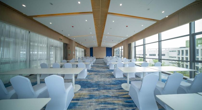 Holiday Inn Express Nanjing Happy Valley By IHG - image 15