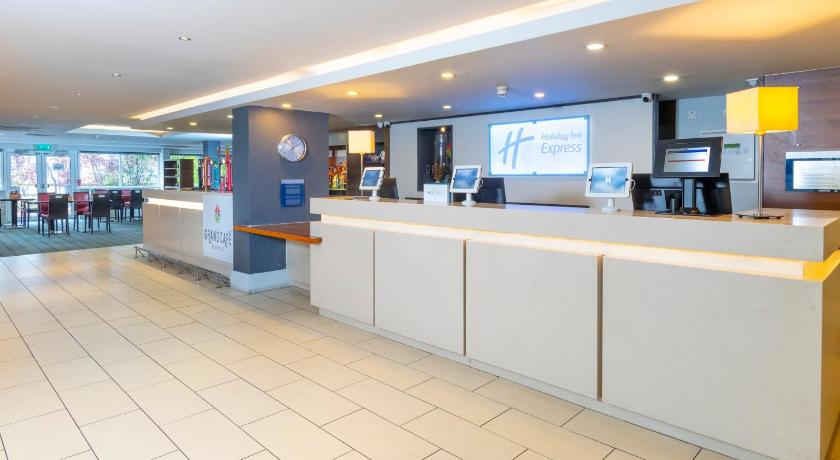 Holiday Inn Express Northampton - South By IHG