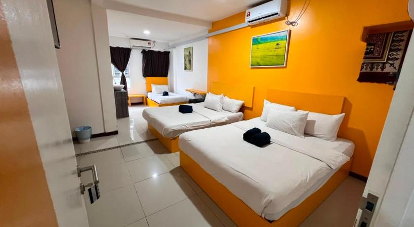 Image of Deluxe Family Room 0