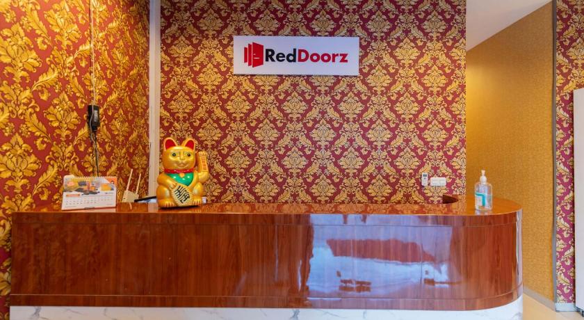 RedDoorz Plus @ Jalan Letda Sujono Medan 2 - image 7