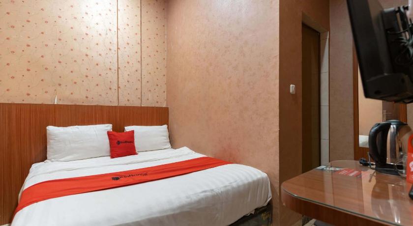 RedDoorz Plus @ Jalan Letda Sujono Medan 2 - image 2