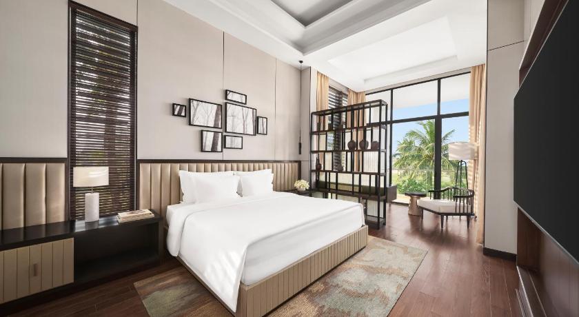 Image of Villa 3 Bedroom - VinWonders Park Access (1 time) 0