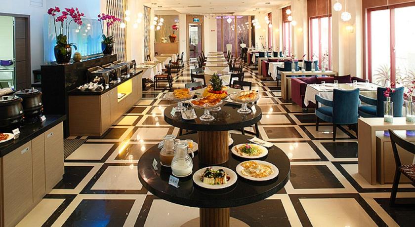 Image of Business Standard Room 3