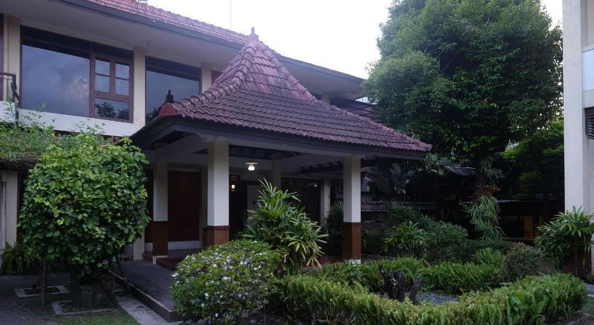 OYO 261 Sasono Putro Guest House - image 14