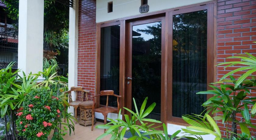 OYO 261 Sasono Putro Guest House - image 7