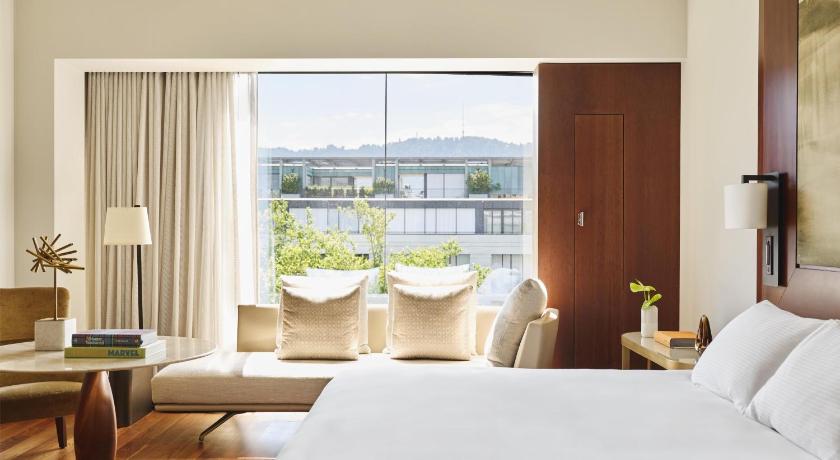 Image of 1 King Bed - High Floor 3