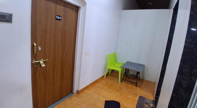 Velkar Cottage Mahabaleshwar Main Market - image 4