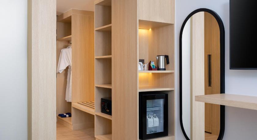 Image of Deluxe Room with 2 Single Beds, Park view 1