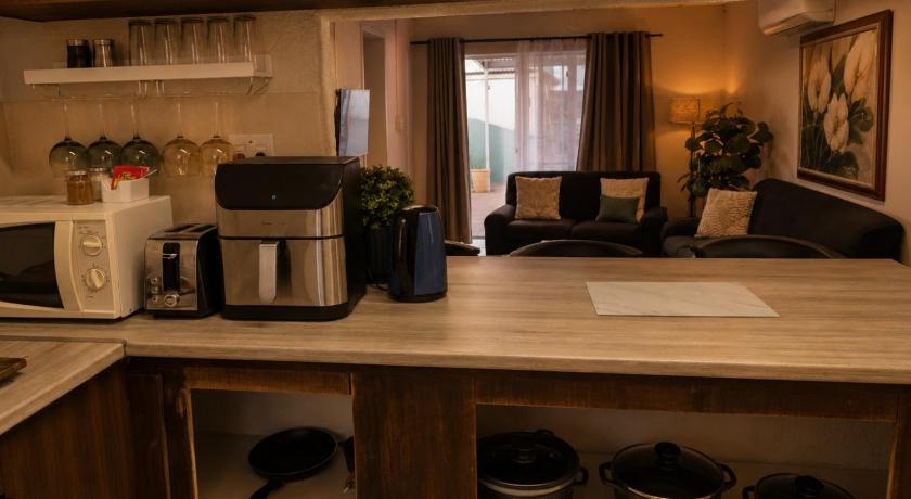 Angels Haven Guest House - image 12