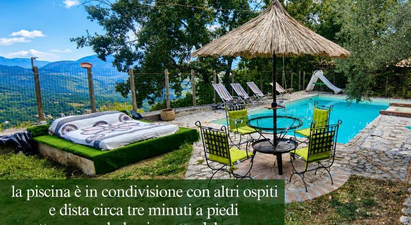 Casetta in Molise, L'Iperico e piscina in condivisione