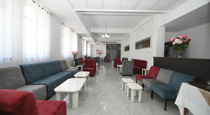 Rivoli Hotel - image 2