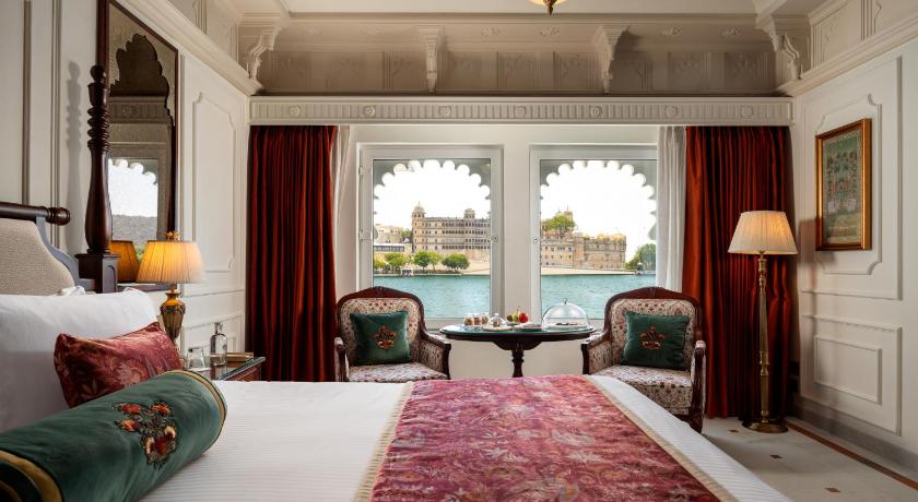 Image of Palace Room Lake View Double Bed 1