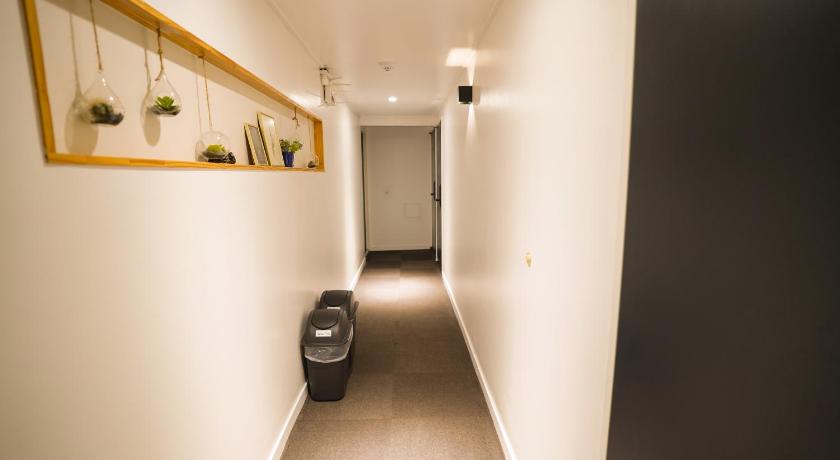 Hostel Beige 2nd - image 8