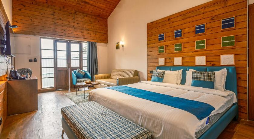 Comfort - Queen Bedroom