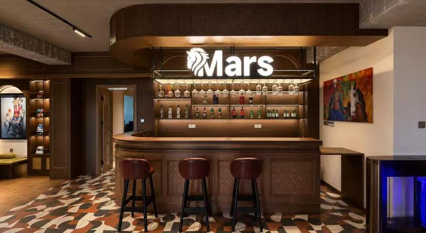 Mars respawn hotel