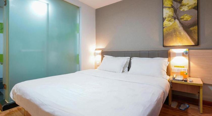 7 Days Inn Wuhan Hanzheng Street Shengli Road Metro Station - image 4